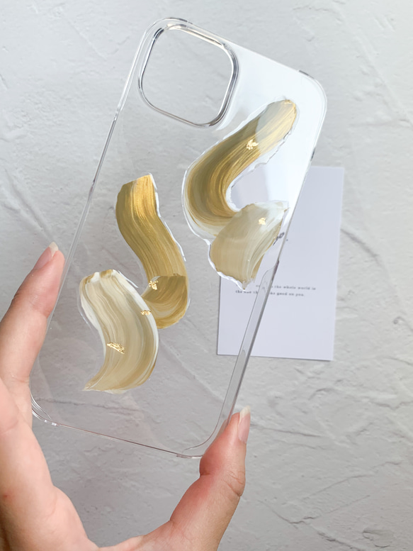 gold × beige ニュアンス スマホケース【iphone/アクリル絵の具】 2枚目の画像