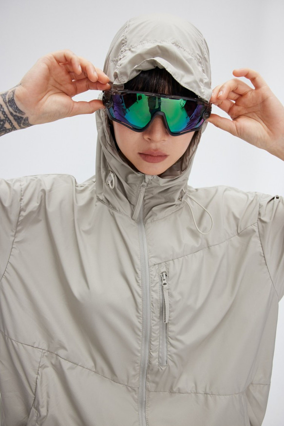 夏の日焼け止めの男女防水通気性戸外の薄手コートのパーカー W327 11枚目の画像