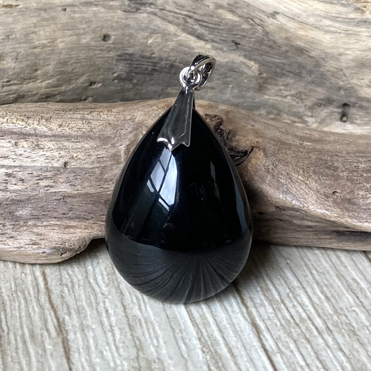 静かに寄り添い、空間を整える/モリオンペンダント/パワー 天然石 ストーン