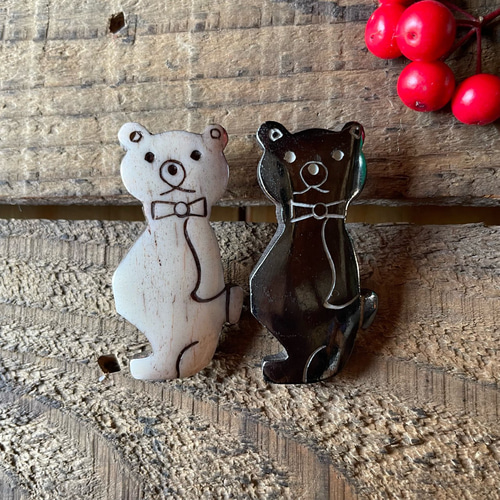 クマ ブローチ 熊 北欧 水牛骨 ボーン ブローチ himalayajr 通販