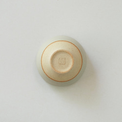 新茶器 小茶碗 SHIRO【信楽焼の小さな湯呑み】陶器 白 手触り良い シンプル 小振りなサイズの湯呑み 3枚目の画像