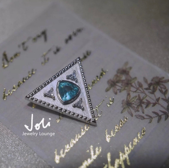 ナブラ】ピラミッド 天然パライバアパタイト キラキラ ネックレス  