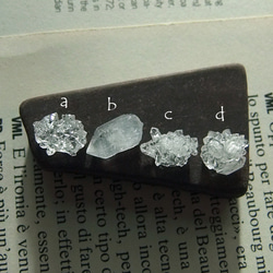 水晶原石一粒ピアス10 2枚目の画像