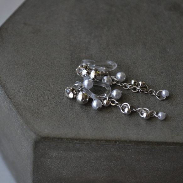 Drops Silver × Pearl Earrings ≈≈ ピアスに見える！イヤリング 5枚目の画像