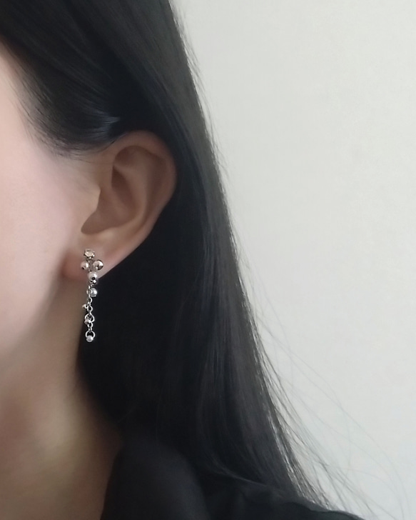 Drops Silver × Pearl Earrings ≈≈ ピアスに見える！イヤリング 3枚目の画像