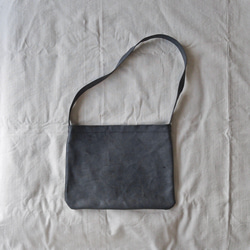 flat one shoulder bag 8枚目の画像