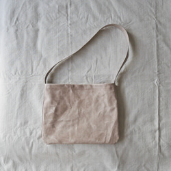 flat one shoulder bag 2枚目の画像