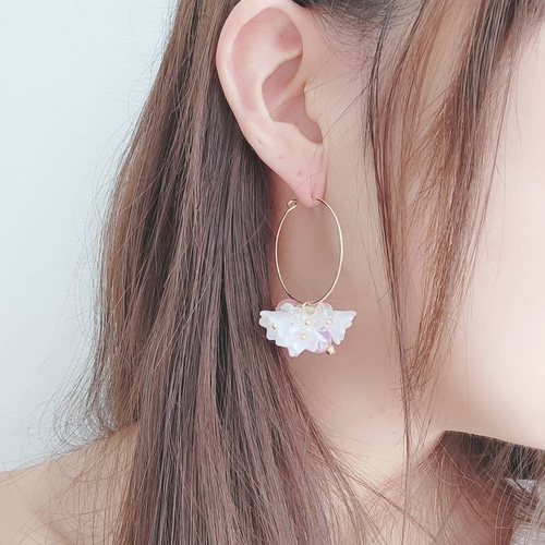 シ【ピアス】ビーズいっぱい♪フラワーブーケフープピアス(オーロラ