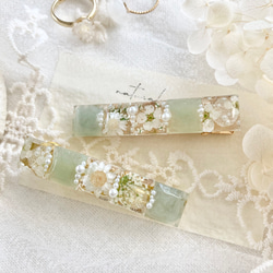 くすみグリーンのタイル調お花ヘアクリップ/バレッタ 2枚目の画像