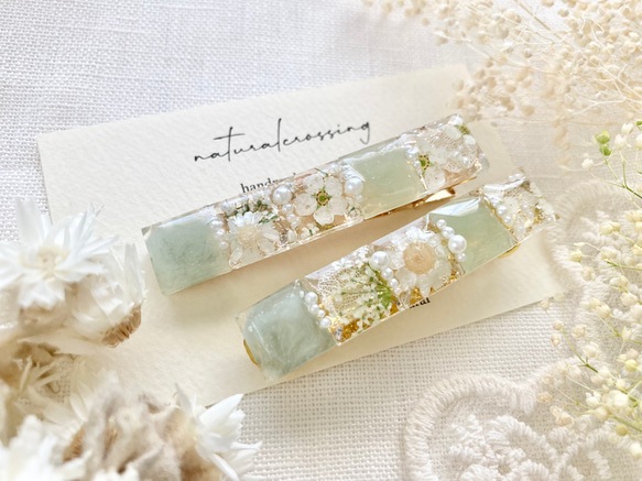 くすみグリーンのタイル調お花ヘアクリップ/バレッタ 3枚目の画像