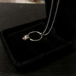 ダイヤモンド結晶のリング型ネックレス(silver製) 7枚目の画像