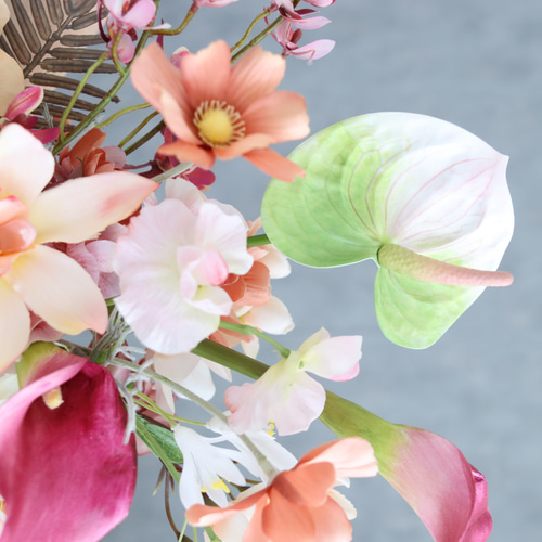 カラーとアンスリウムのリゾートブーケ ウェディングブーケ ピンク