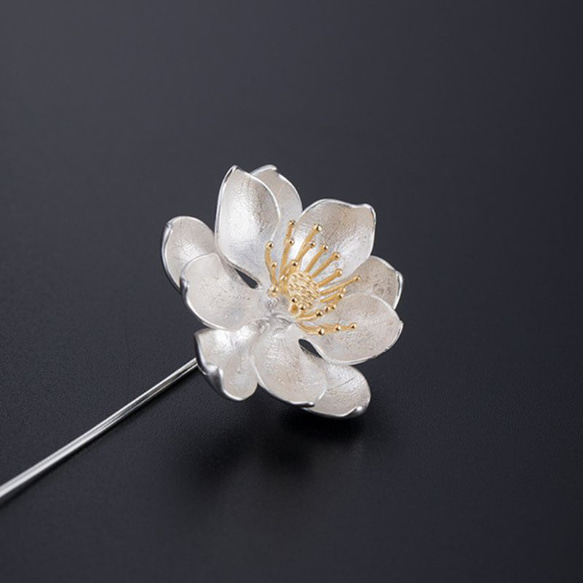 蓮の花のブローチ - 気品と美しさを身に着けることで魅力をアップ　C040 5枚目の画像