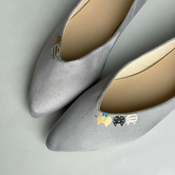 《25cm限定》パンプス「にゃんプス」グレー ポインテッドトゥ！ねこ＊大人のローヒールパンプス＊【5日以内の発送】 1枚目の画像