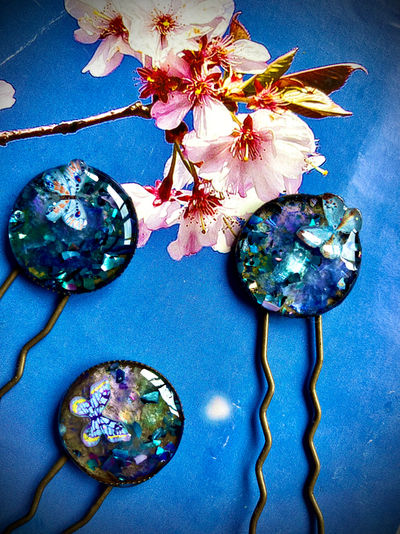 幸せを運ぶ　青い蝶々の簪　ハンドメイド　立体的 4枚目の画像