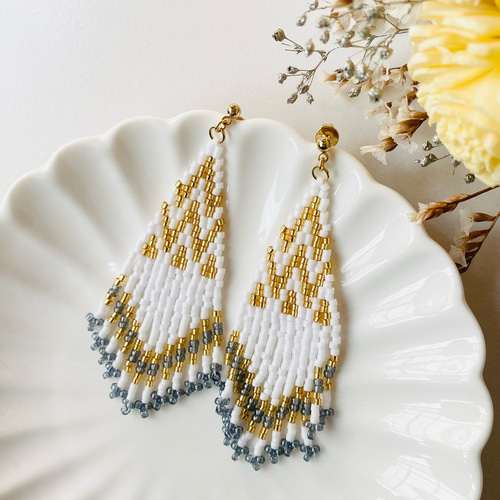 大ぶり デザイン ビーズフリンジ ピアス イヤリング ゴールド ピアス