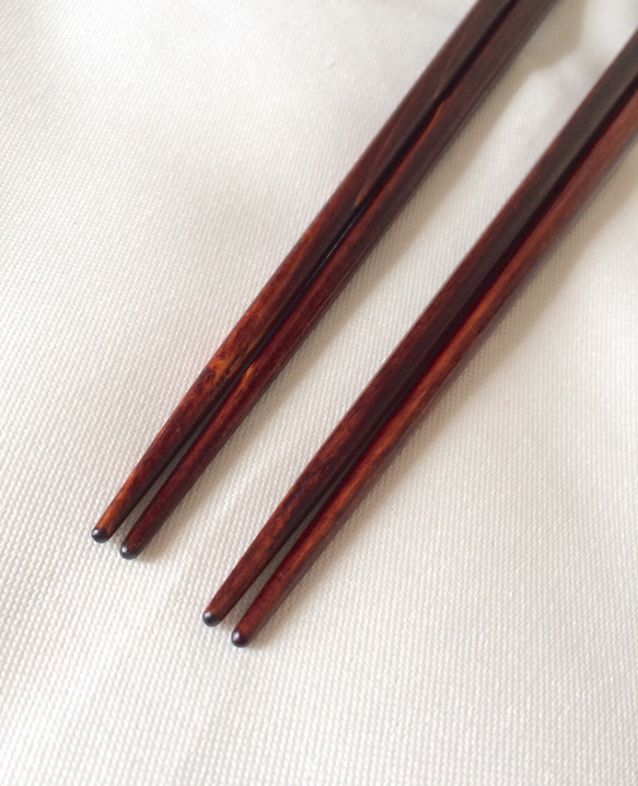 《数量限定》摺り漆のシンプルな菜箸(糸なし)2膳セット 5枚目の画像