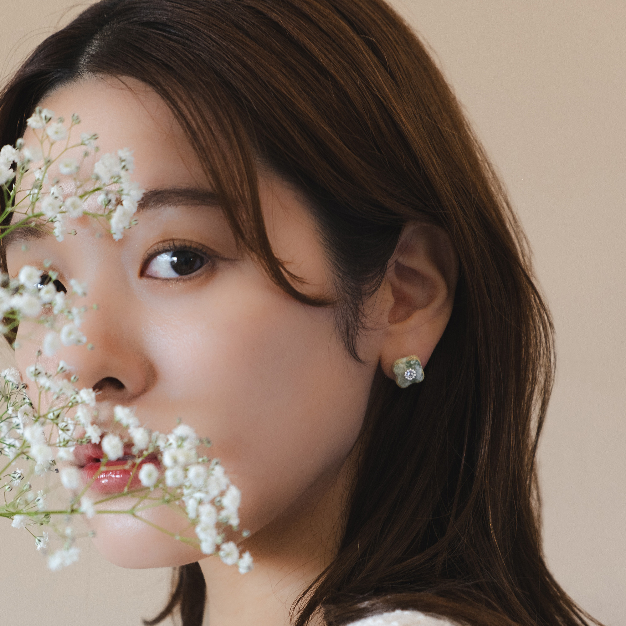 MIKELOオリジナル 陶器「tou」クリスタル フラワー ピアス／イヤリング｜白緑 グリーン