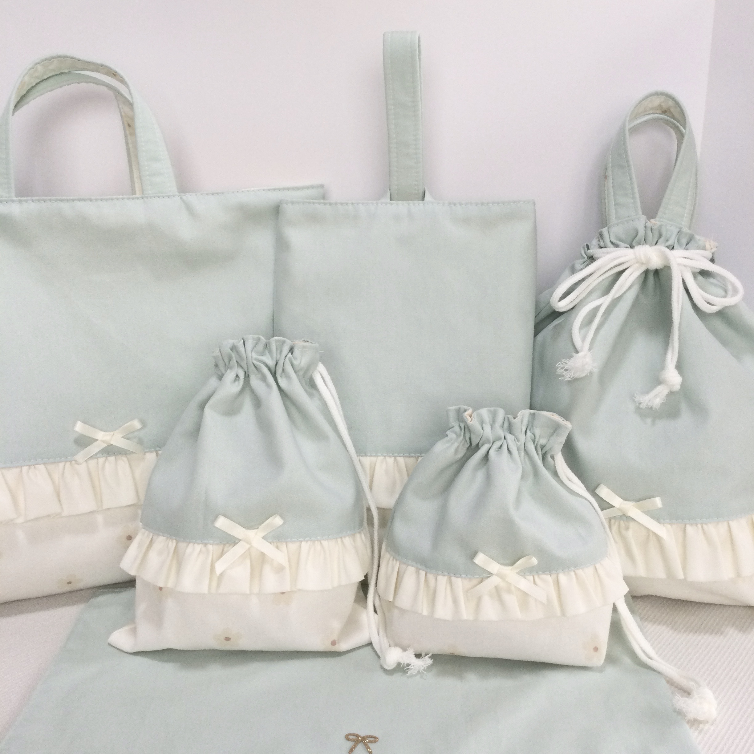 オパールグリーン　6点セット レッスンバッグ　シューズケース　お着替え袋　入園　入学セット　小花　花柄