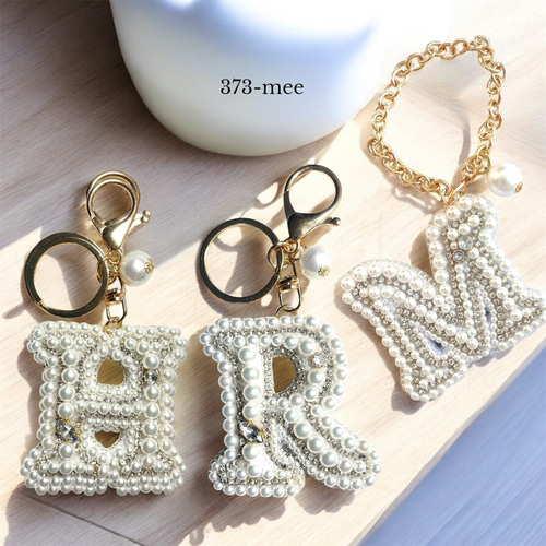 受注制作】イニシャルバッグチャーム キーチャーム キーホルダー