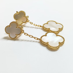 天然白蝶貝 マザーオブパール×イエローゴールドカラー 2チャームピアス