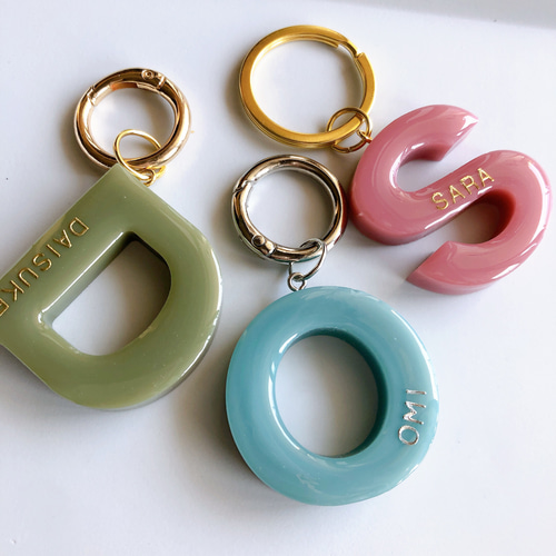 名入れ無料】イニシャルキーホルダーアルファベットチャーム