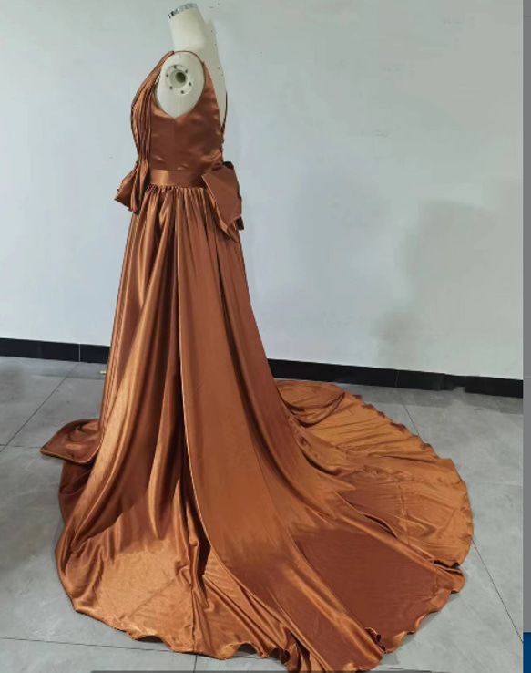 高品質！ パーティードレス テラコッタ色 背中見せ Vネック 人気上昇 取り外しリボン 