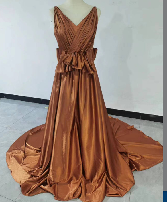 高品質！ パーティードレス テラコッタ色 背中見せ Vネック 人気上昇 取り外しリボン 