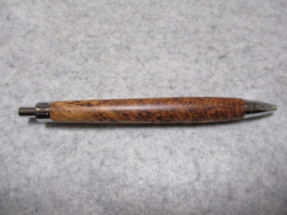 屋久杉　泡瘤　椿油仕上げ　木軸ボールペン(シャープペンシル)　希少材　 3枚目の画像