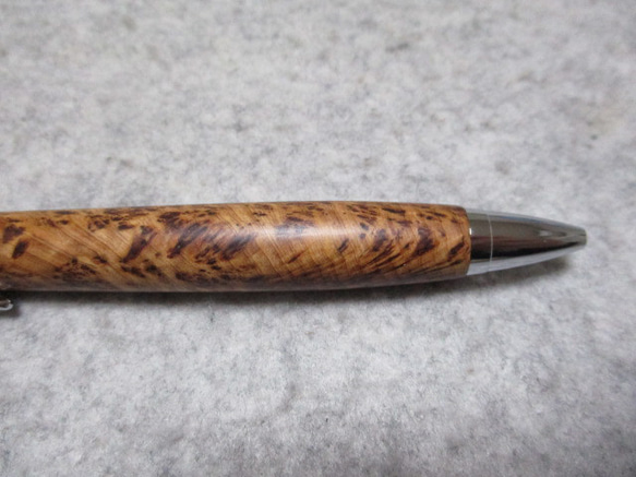 屋久杉　泡瘤　椿油仕上げ　木軸ボールペン(シャープペンシル)　希少材 