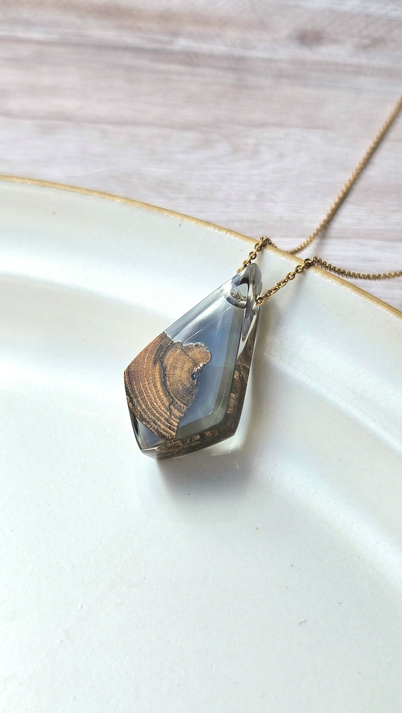 うるつやネックレス【流木】ウッドレジン 透明感 ネックレス