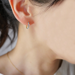 《涼しげブルー×透明感》アクアマリン ワンタッチフープピアス／イヤリング ゴールド　夏アクセサリー 7枚目の画像