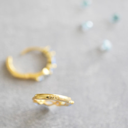 《涼しげブルー×透明感》アクアマリン ワンタッチフープピアス／イヤリング ゴールド　夏アクセサリー 4枚目の画像