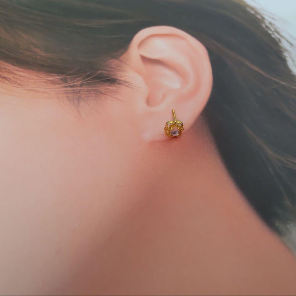 オパール風　ミニピアス　フラワー　花　ジルコニア　韓国　小ぶり　スタッド　レディース　シンプル 8枚目の画像