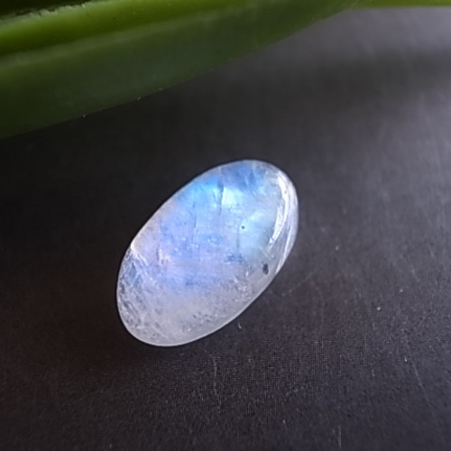 ホワイトラブラドライト レインボームーンストーン インド産 天然石 宙