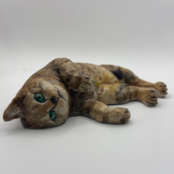 オーブン陶土の寝そべり猫 1枚目の画像