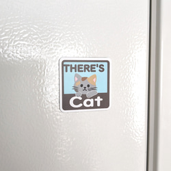 ４.５×４.５cm【＊グレーサビ猫＊THERE'S CAT（猫が居ます） マグネットステッカー】車 通院 玄関 ドア 3枚目の画像