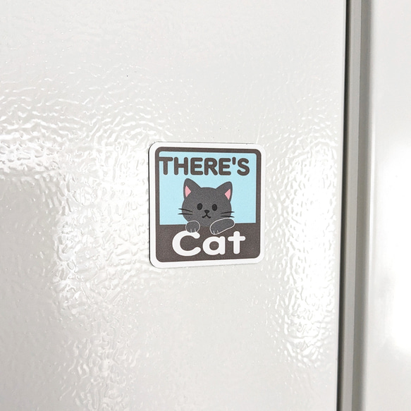 ４.５×４.５cm【＊黒猫＊THERE'S CAT（猫が居ます） マグネットステッカー】車 通院 玄関 ドア ポスト 3枚目の画像