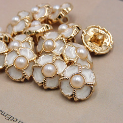 ミニメタルボタン10mm【 Pearl Flower / White 】3個 2枚目の画像