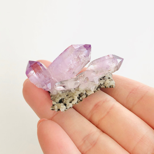 希少♡ ベラクルスアメジスト クラスター 原石 紫水晶 天然石 希少！ベラクルスアメジストのクラスター 天然石 虹色の星 通販