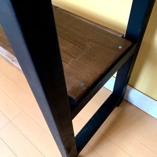 【2色の木製テーブル/棚付き】コンソール/店舗ディスプレイ/カフェ(組み立て式) 2色の木製テーブル/棚付き】コンソール/店舗ディスプレイ/カフェ