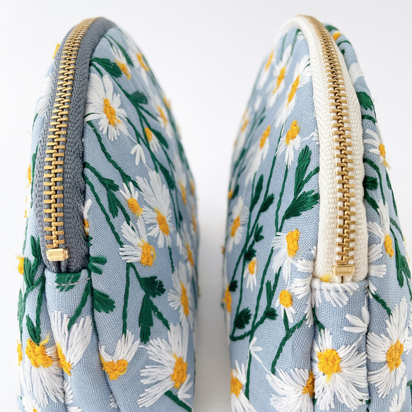 まる口ポーチ【L】(デイジー刺繍　ブルー) 5枚目の画像