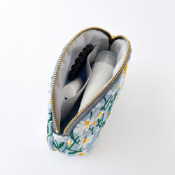 まる口ポーチ【L】(デイジー刺繍　ブルー) 16枚目の画像