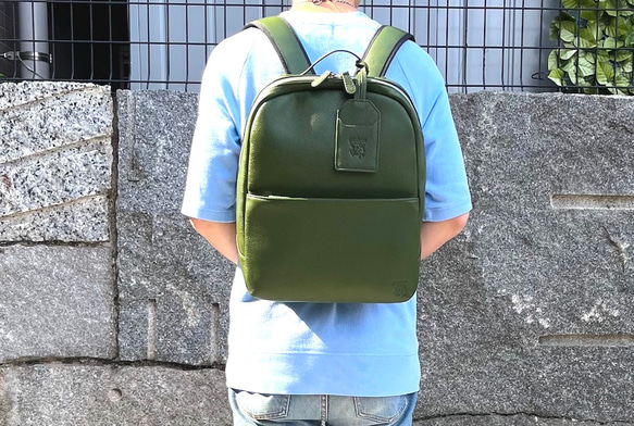 <50%OFFSALE> 毎日の通勤通学にピッタリな 牛革リュック（本革）GREEN 1枚目の画像