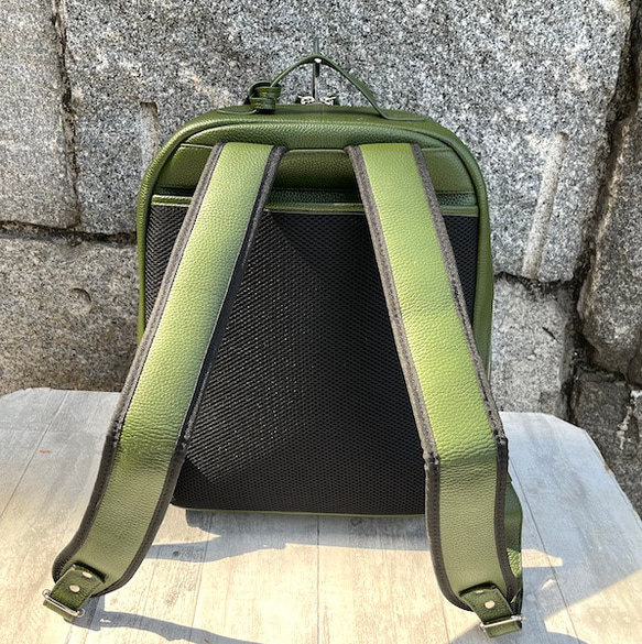 <50%OFFSALE> 毎日の通勤通学にピッタリな 牛革リュック（本革）GREEN 9枚目の画像