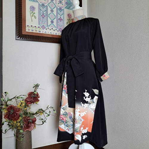 ☆ 着物リメイク/黒留袖/ラグランスリーブ/ハイネックワンピ―ス/一点物  