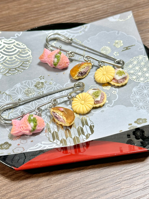 【訳あり】桜の和菓子いろいろブローチピン 5枚目の画像