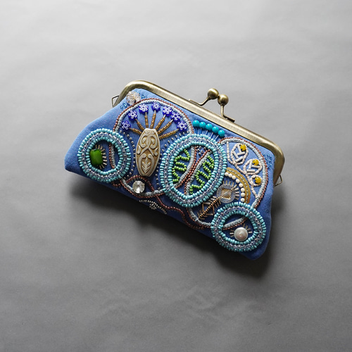 ハンドメイド＊がま口刺繍ポーチ