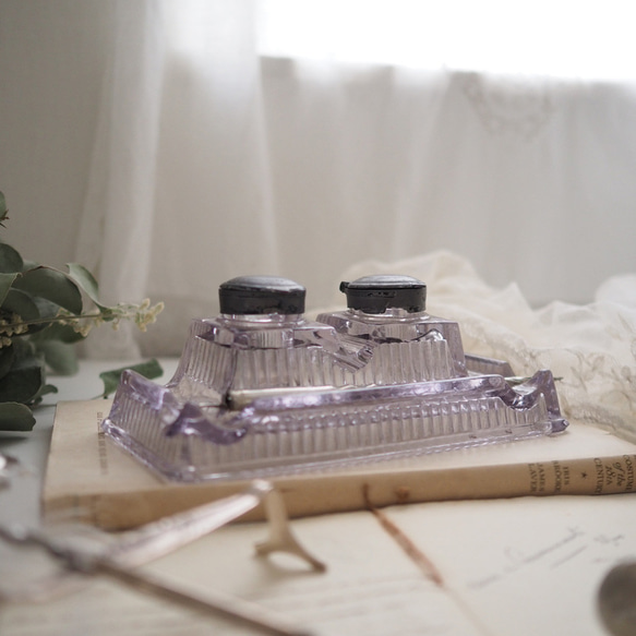 antique purple inkwell 1枚目の画像