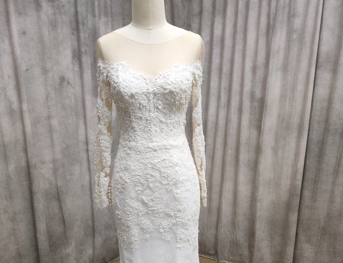 【デザイン変更可能】贅沢レース　マーメイド　長袖　くるみボタン　チュール　ウェディングドレス　前撮り